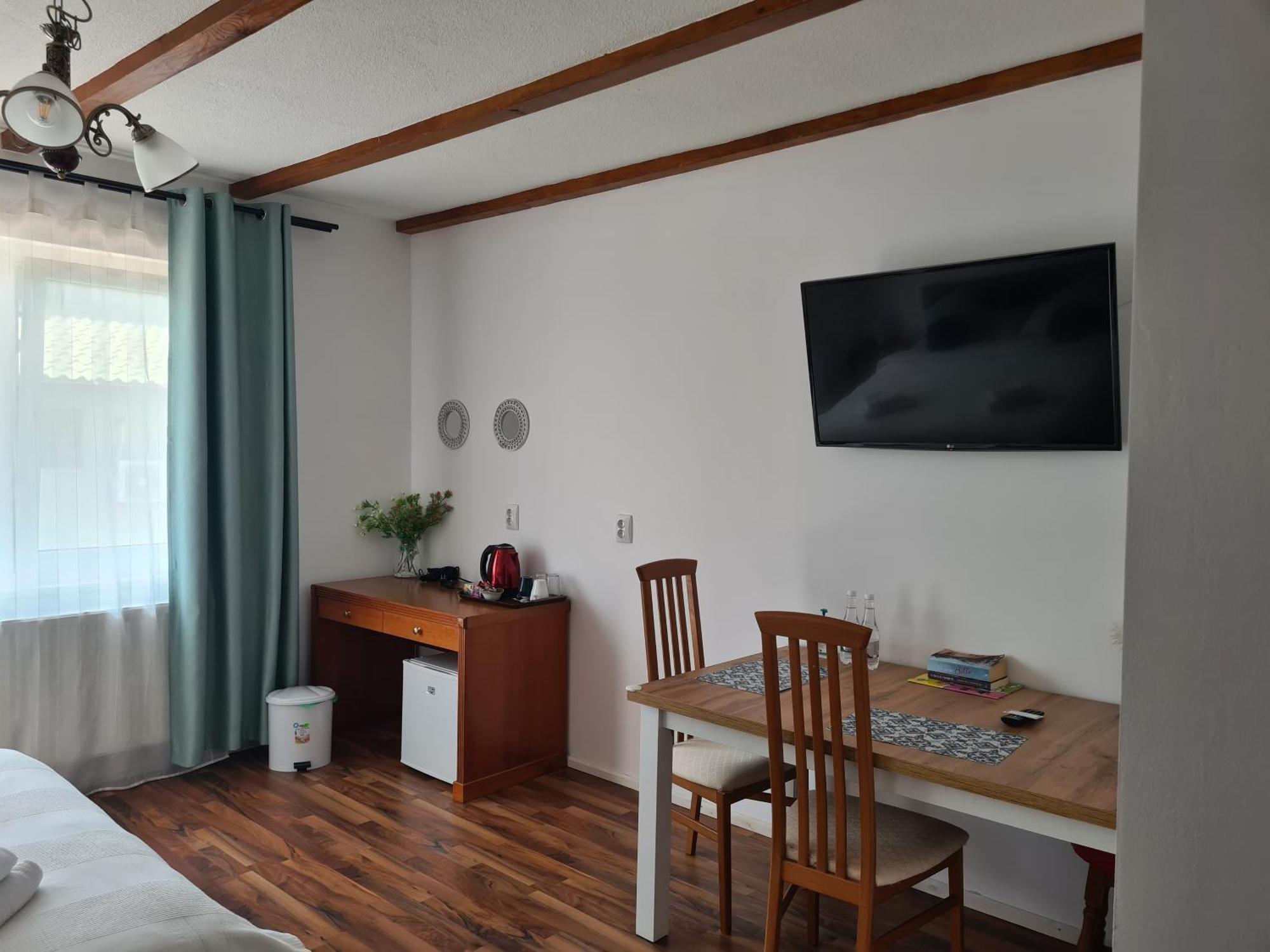 Luca'S House Apartment Balotesti Phòng bức ảnh