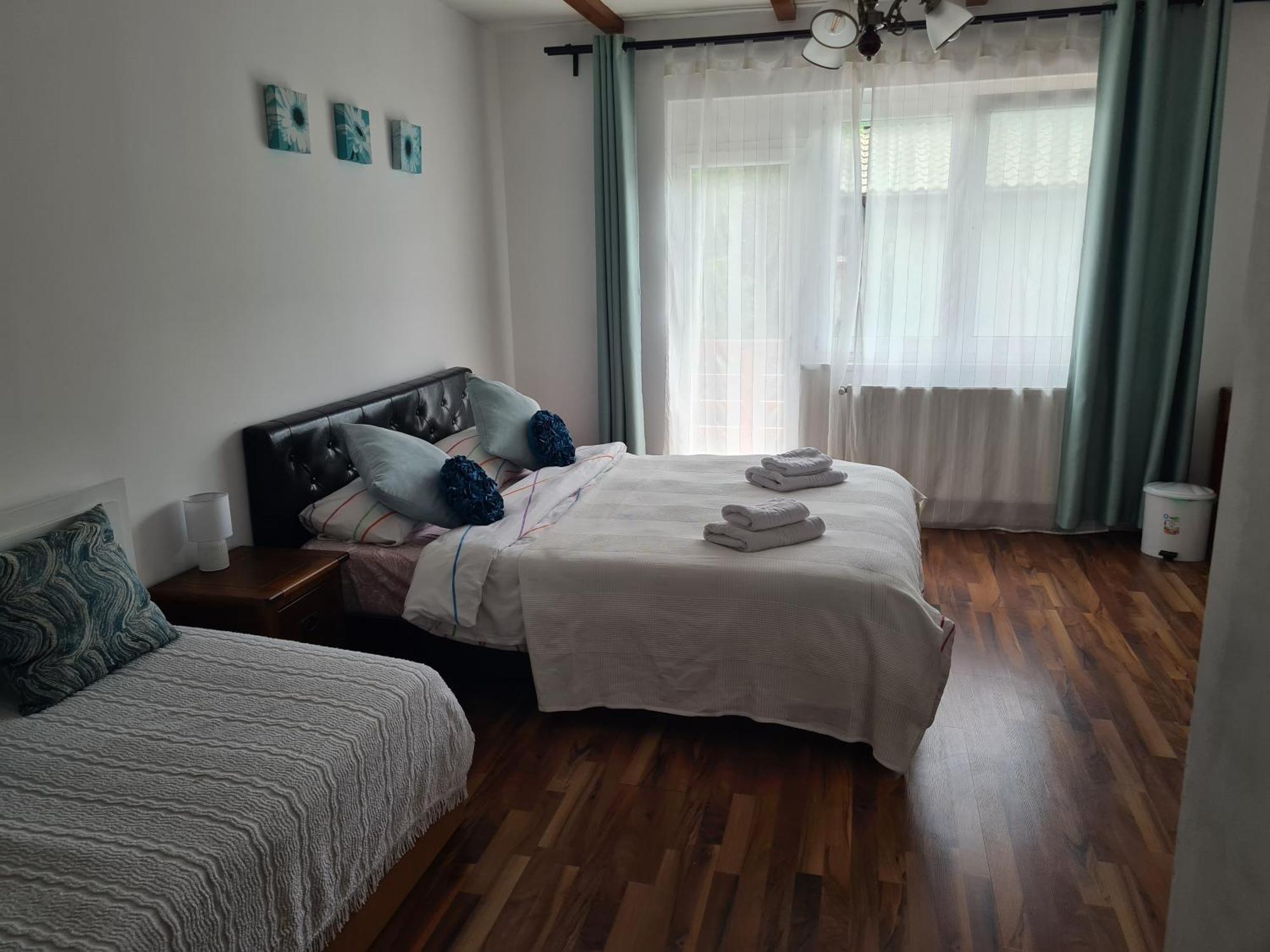 Luca'S House Apartment Balotesti Phòng bức ảnh
