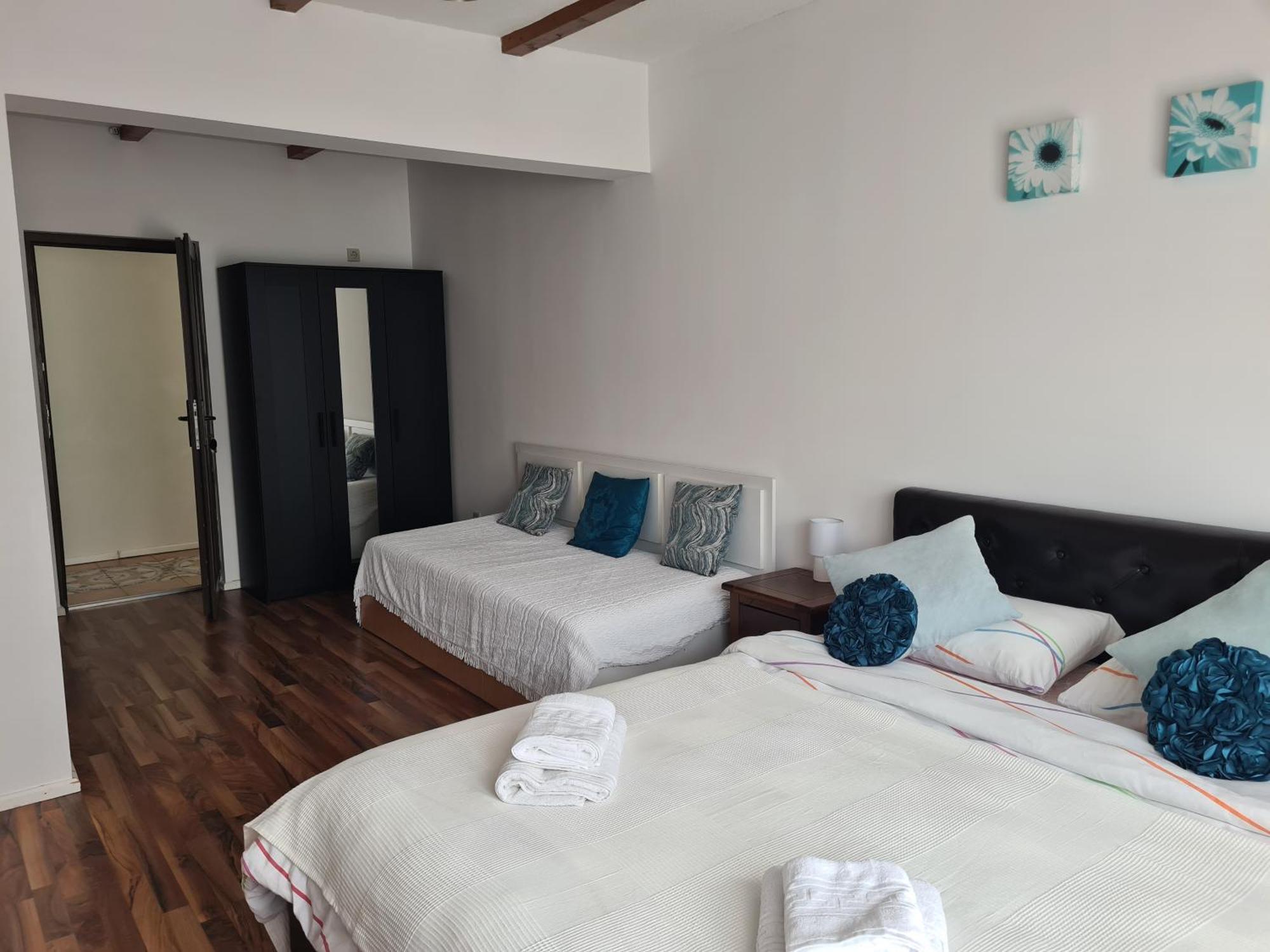 Luca'S House Apartment Balotesti Phòng bức ảnh